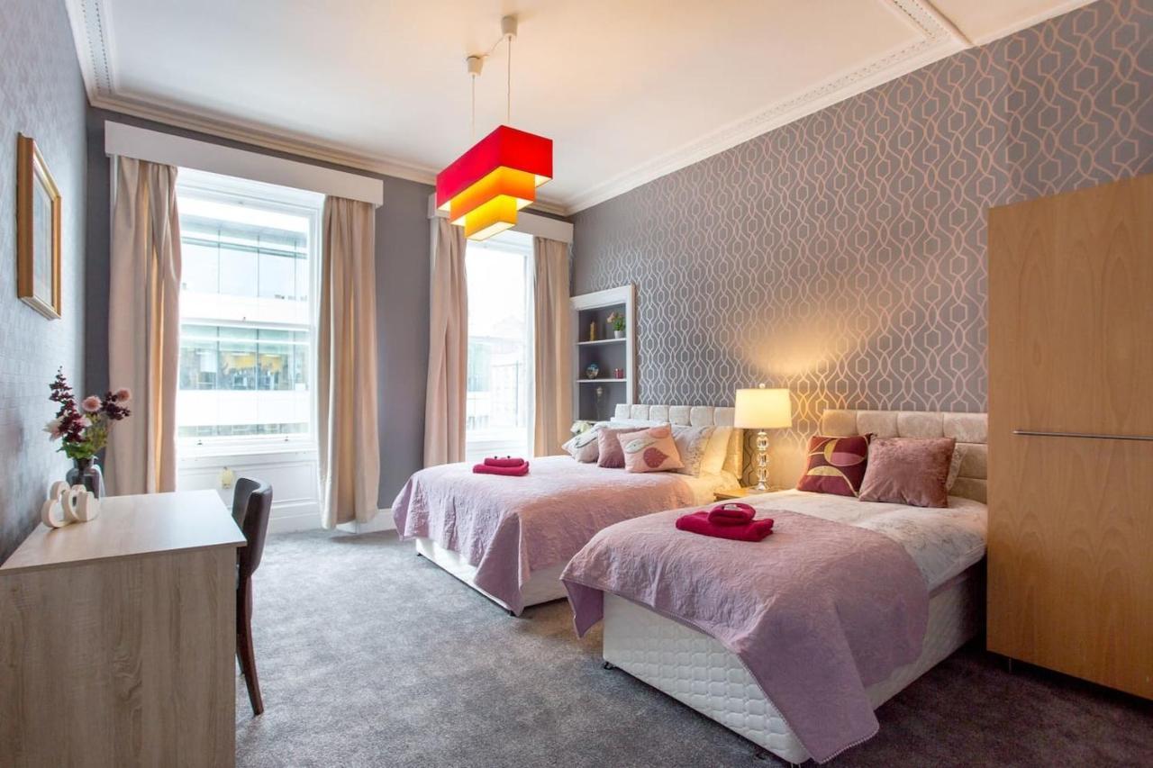 Stunning 2-Bed Apartment In Central Edimburgo Exterior foto