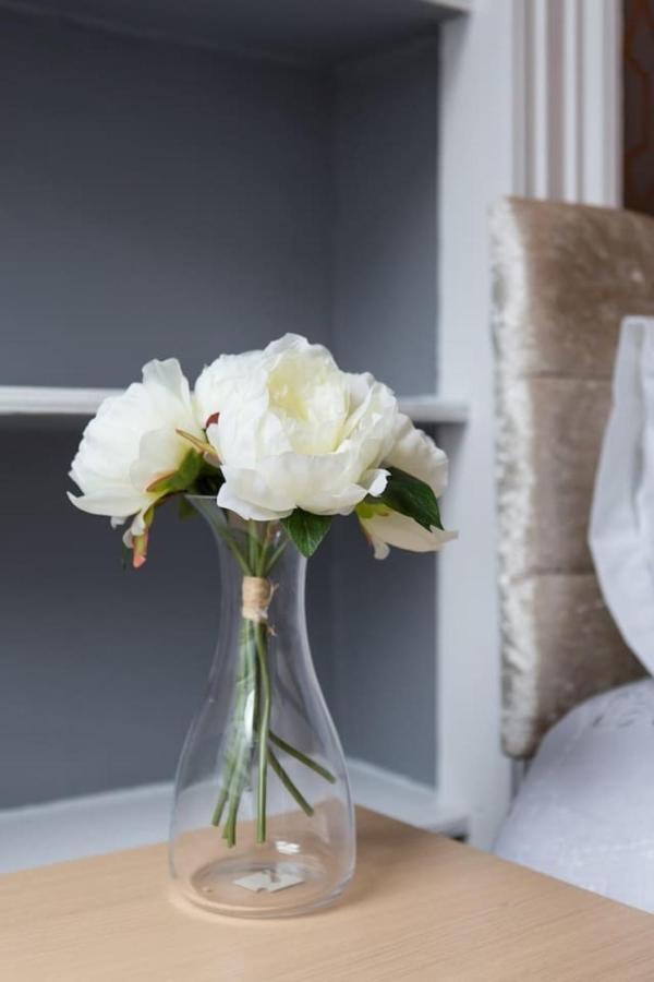 Stunning 2-Bed Apartment In Central Edimburgo Exterior foto