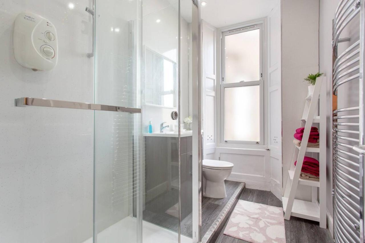 Stunning 2-Bed Apartment In Central Edimburgo Exterior foto